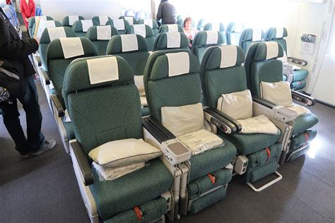 cathay pacific premium economy 777